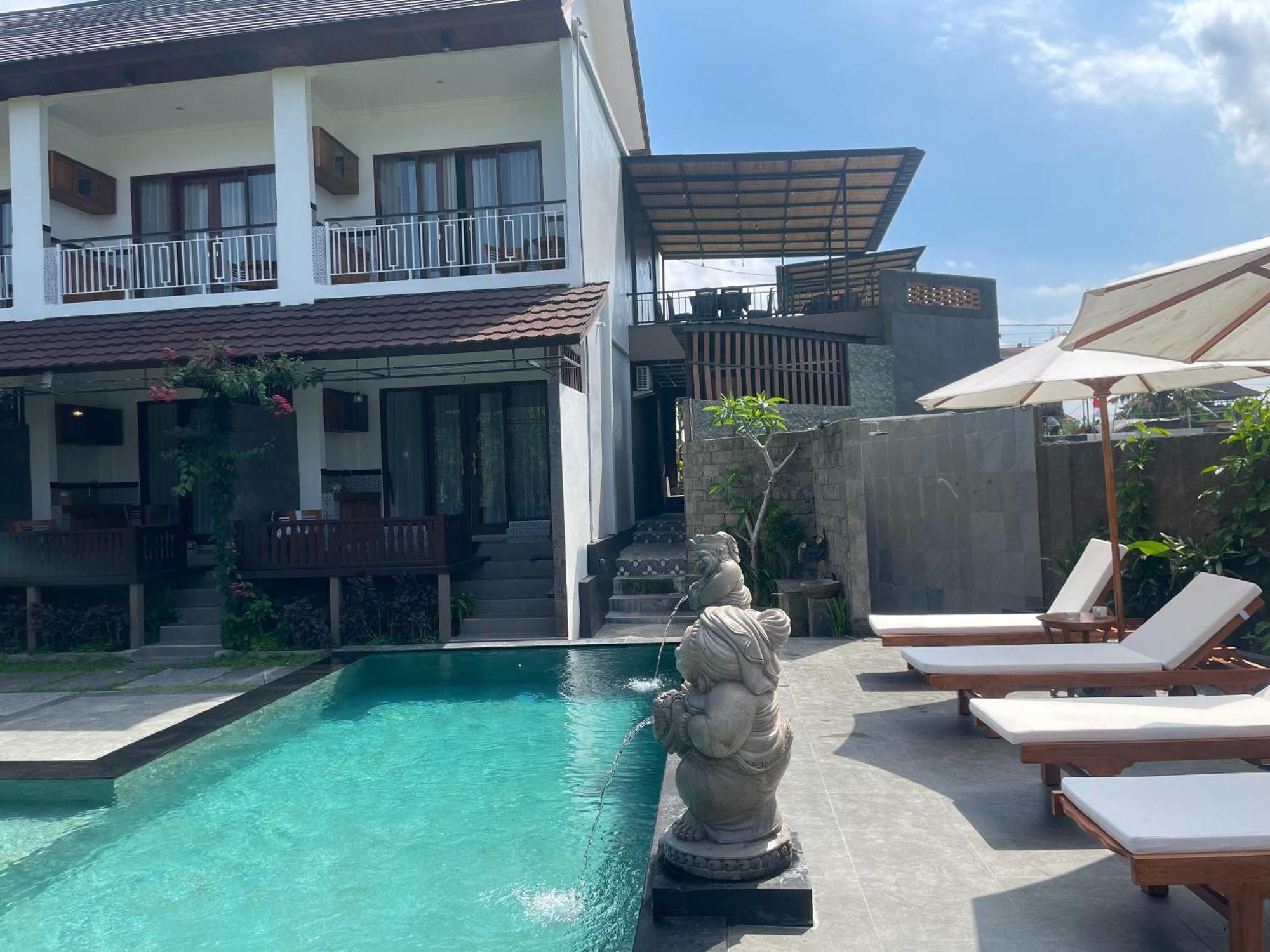 Nivaluma Hotel Ubud Exterior foto